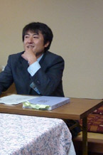 ひとづくり委員会のビジョンを発表する加賀谷委員長