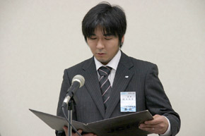 稲本君による「JC宣言」朗読並びに綱領唱和