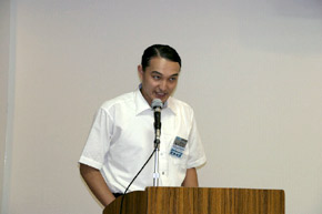 第53回通常総会の開会です。司会は嶋谷副委員長
