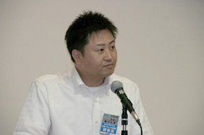 定款により総会議長は幾世理事長です